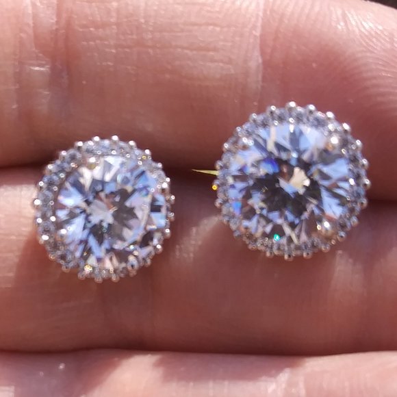 sparkly stud earrings stamped 925 china on the back - Picture 4 of 15